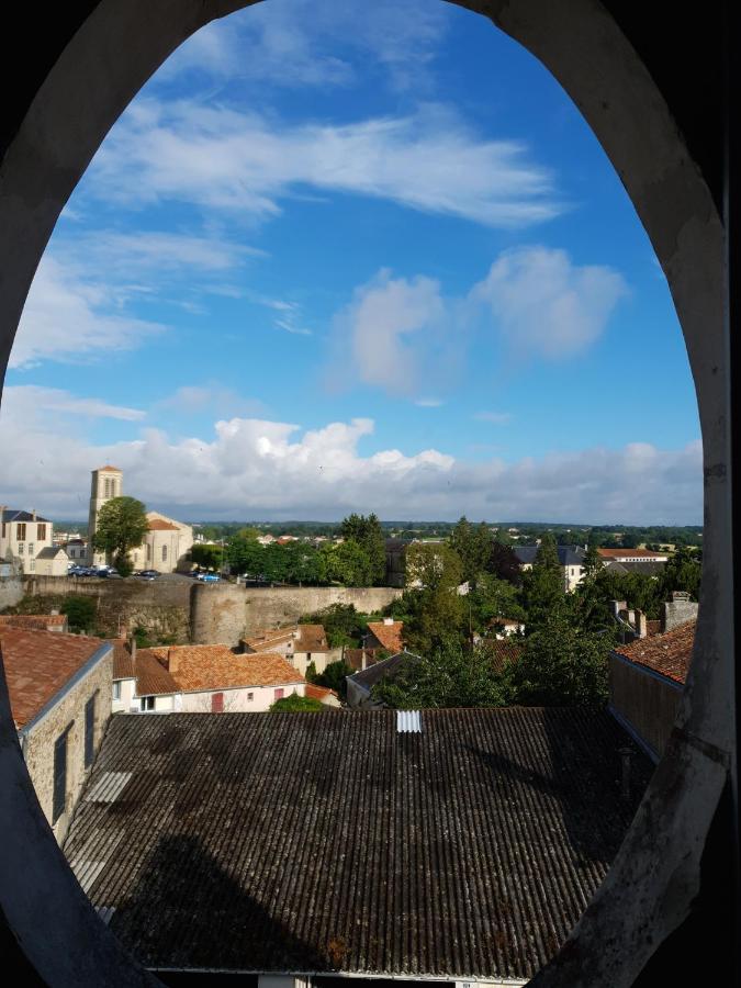 Les 5 Escales Bed & Breakfast Parthenay Dış mekan fotoğraf
