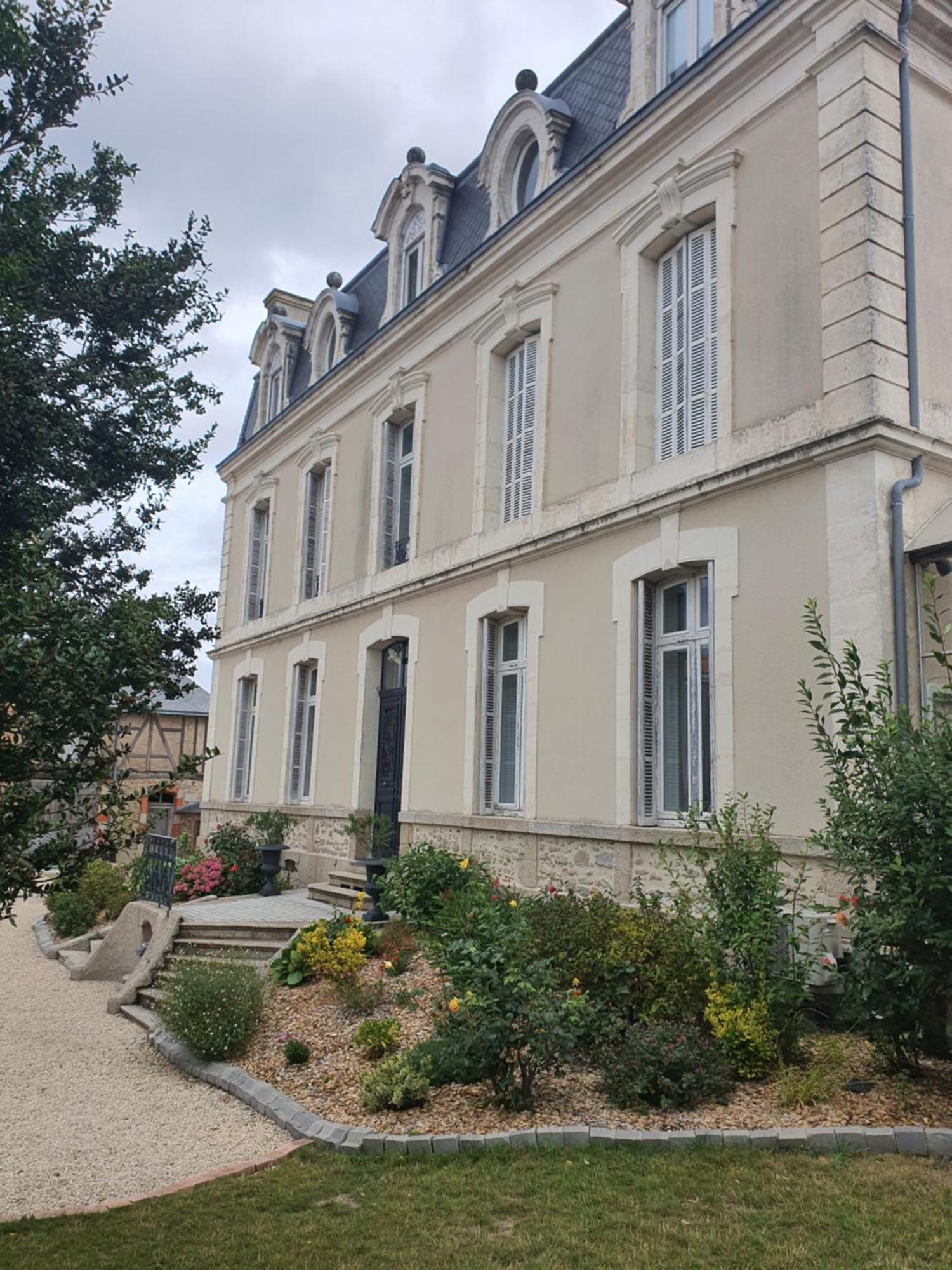 Les 5 Escales Bed & Breakfast Parthenay Dış mekan fotoğraf