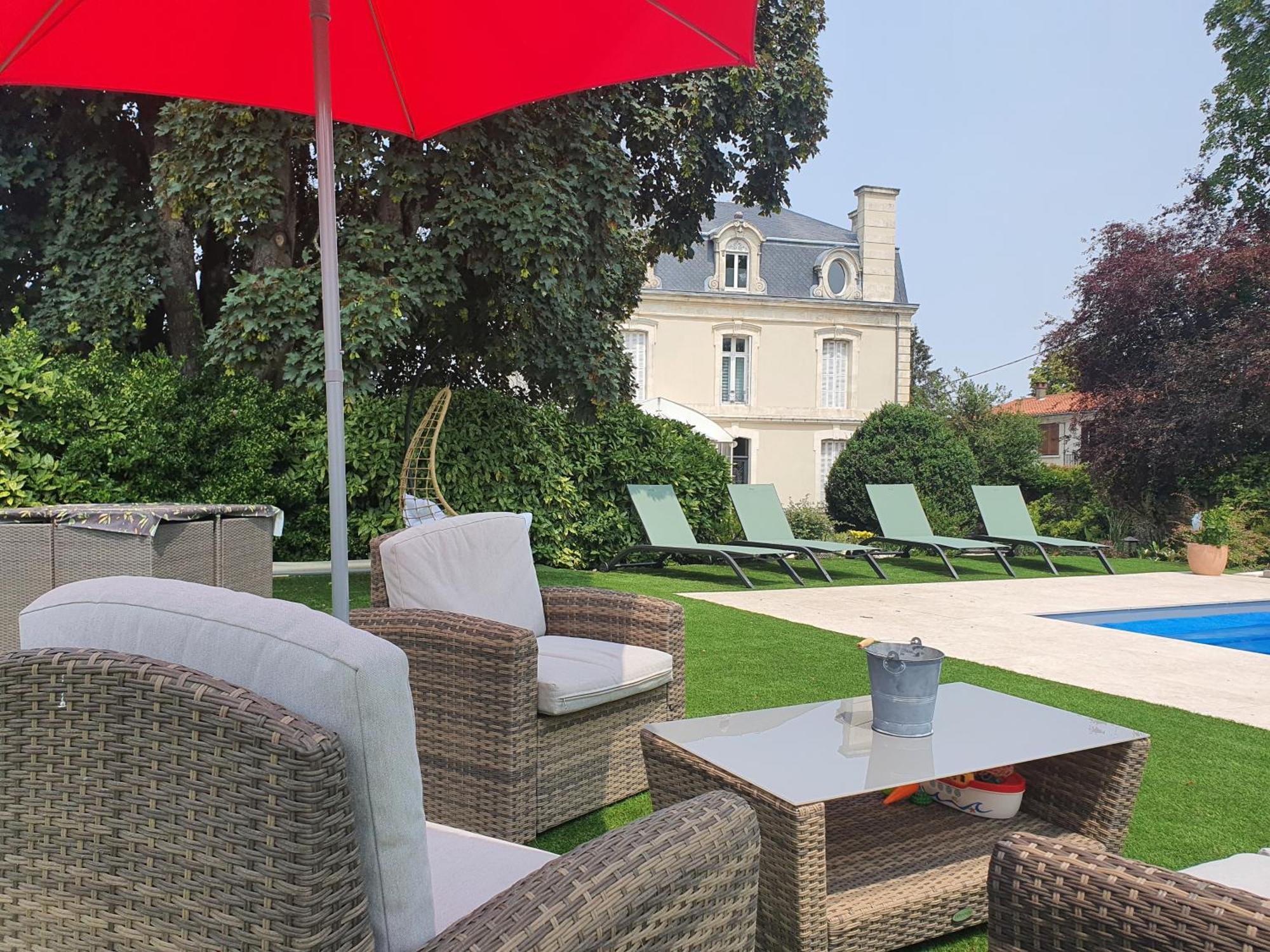 Les 5 Escales Bed & Breakfast Parthenay Dış mekan fotoğraf